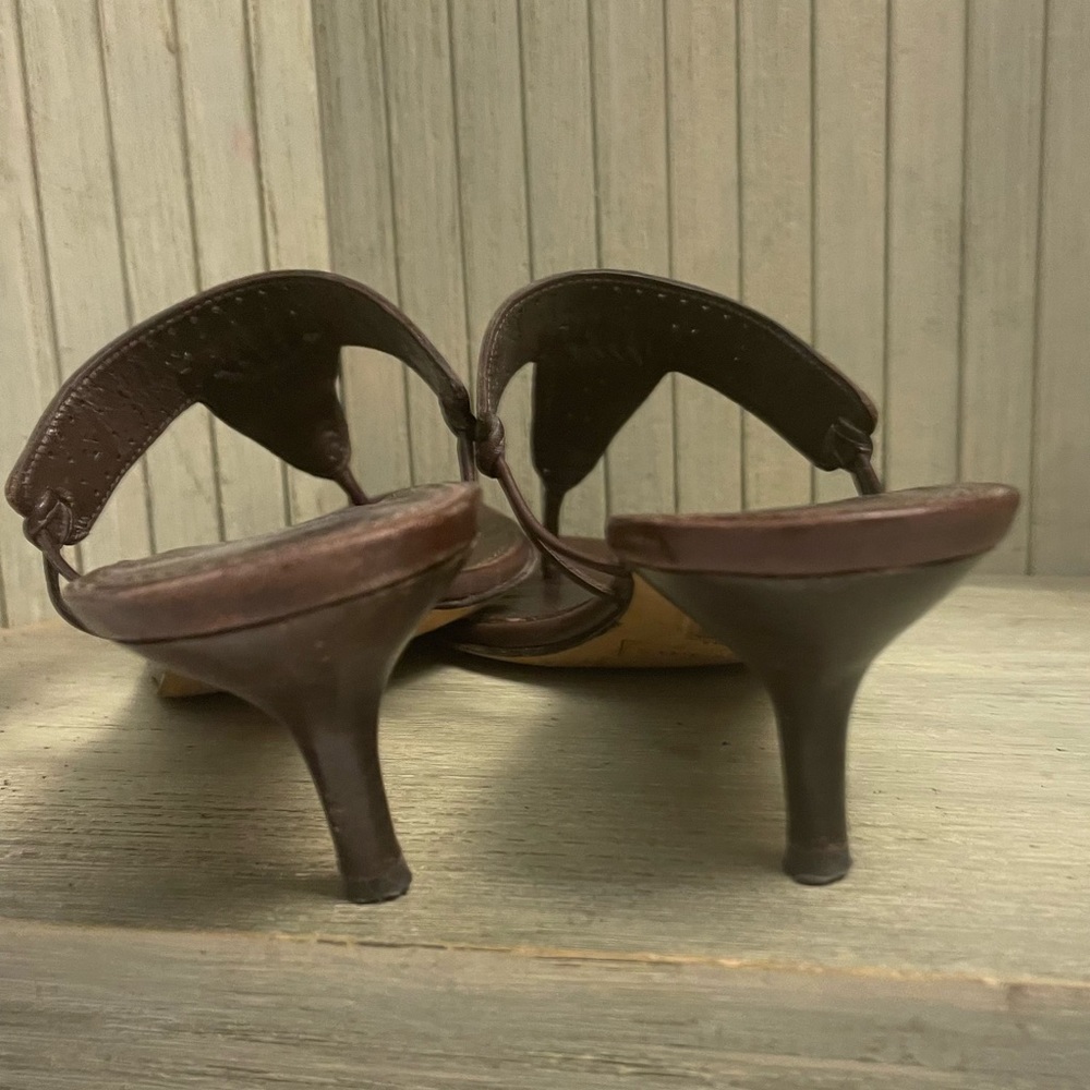 Harold’s Brown Leather Thong Kitten Heels 8.5M - Picture 4 of 6